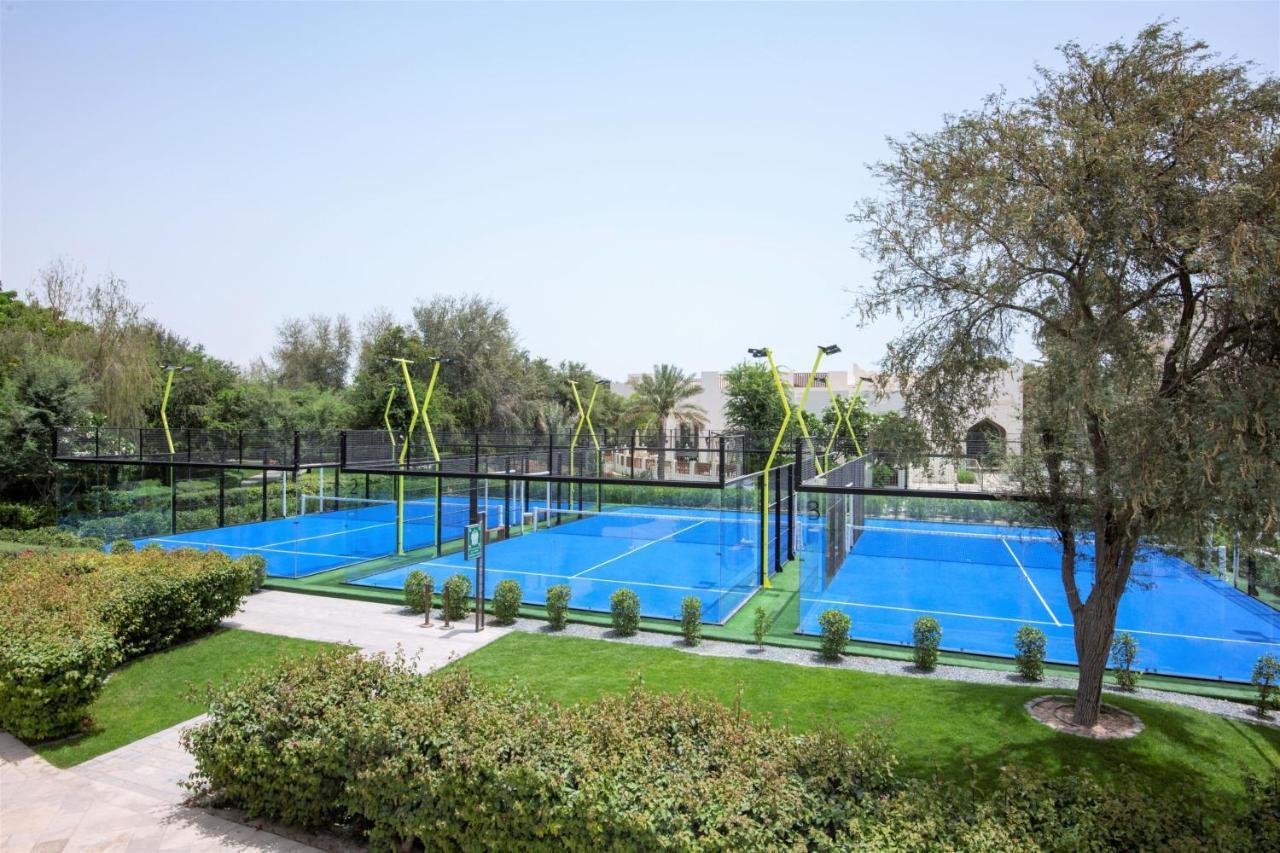 Al Messila, A Luxury Collection Resort & Spa, Doha Buitenkant foto Tennis courts at the resort