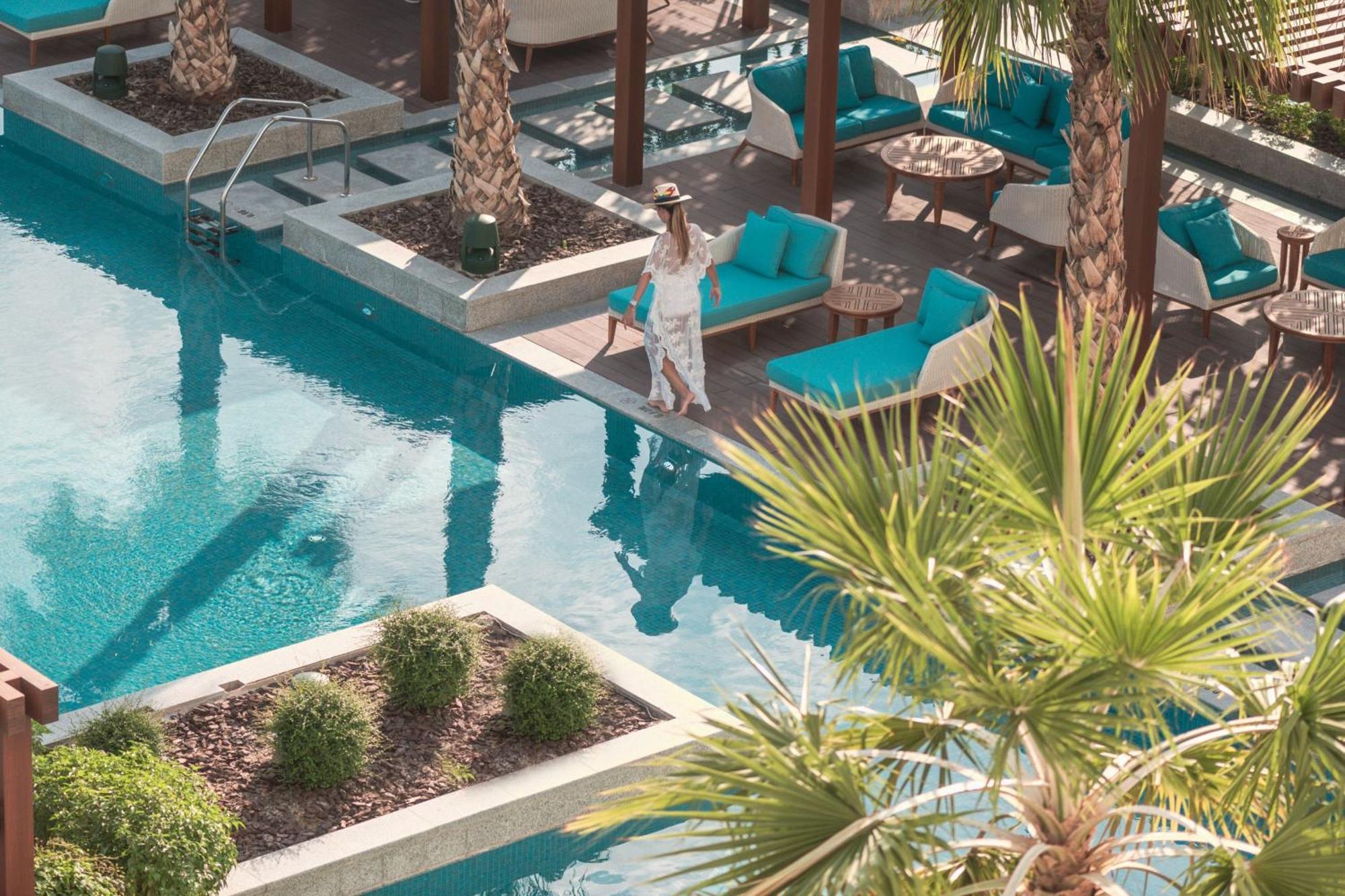 Al Messila, A Luxury Collection Resort & Spa, Doha Buitenkant foto The pool at the hotel